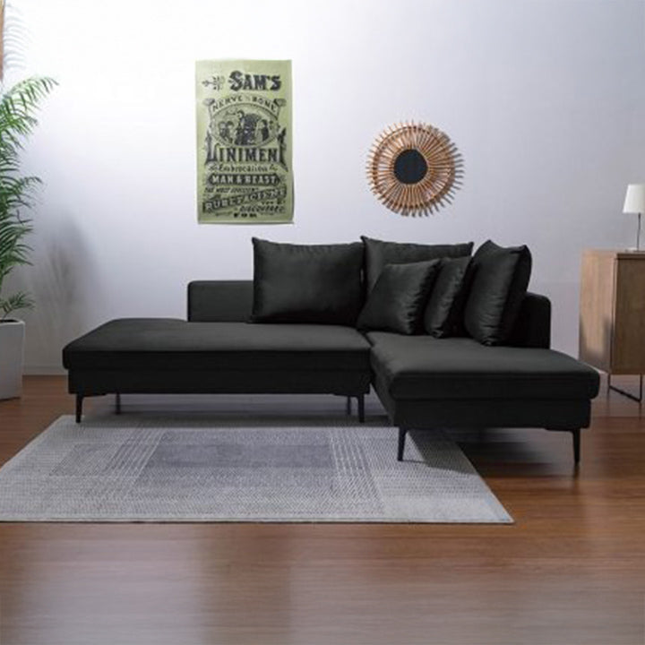 BLACKのコーディネート