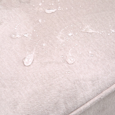 撥水加工が施された張地(IVORY)